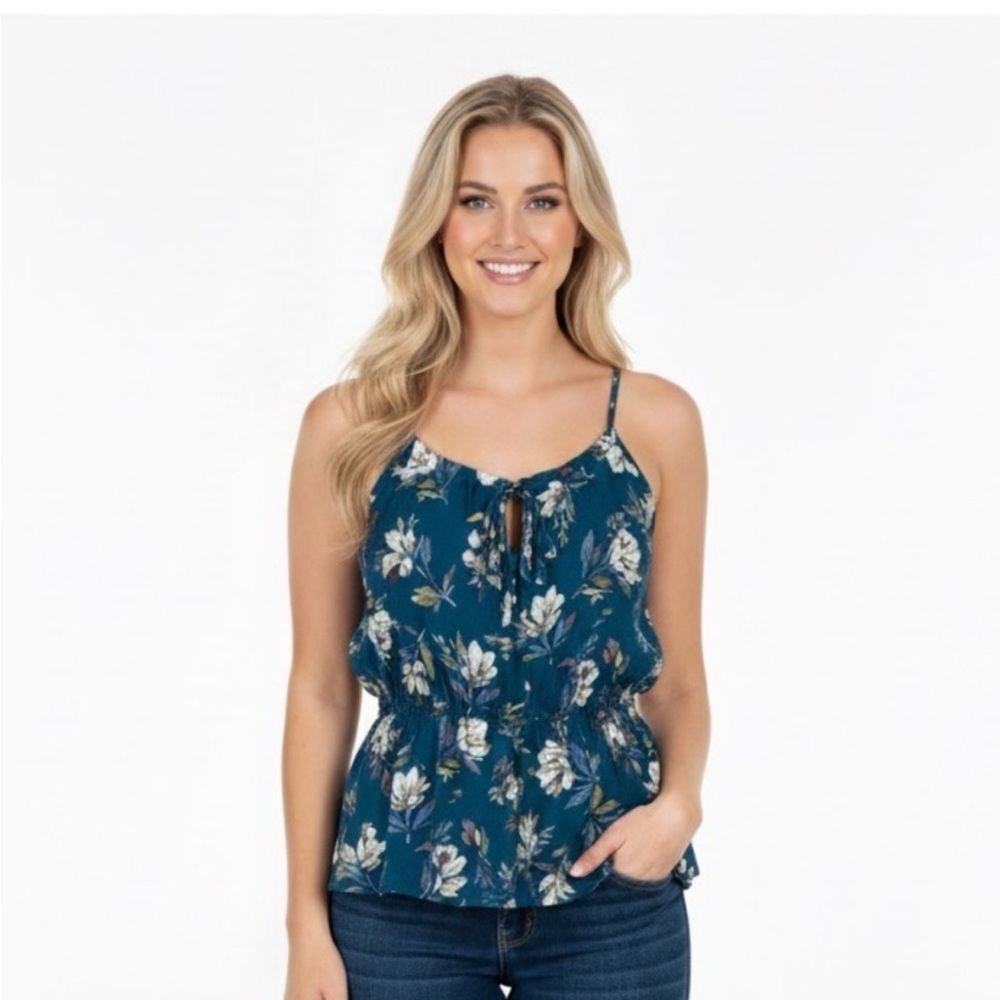 LUQ boho floral top size medium